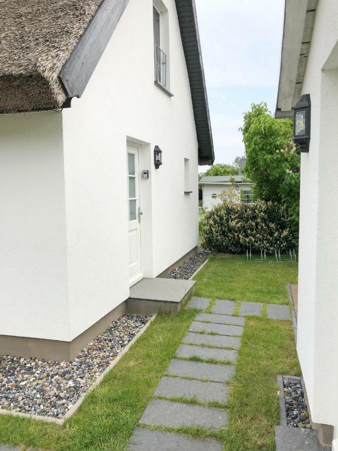 Reetferienhaus - Schaprode Hafen エクステリア 写真